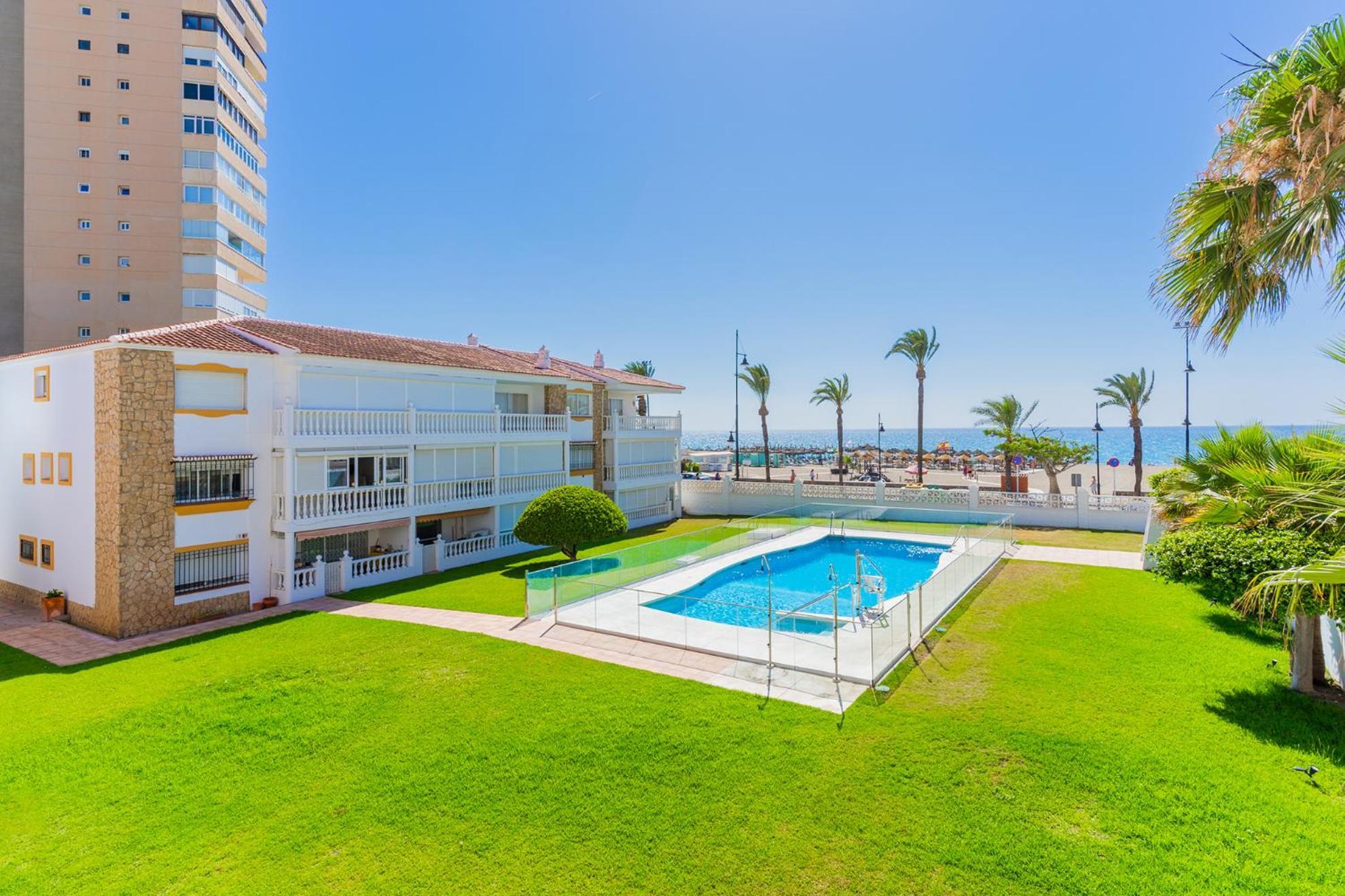 Torremolinos Playamar Primera Linea De Playa Urb. La Farola Екстериор снимка